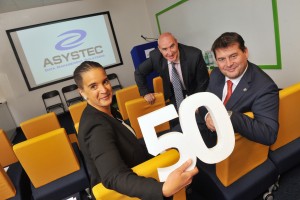 REPRO FREE ASYSTEC ANNOUNCES 50 NEW HIGHLY SKILLED JOBS: Minister for European Affairs and Data Protection, Dara Murphy TD, today (Friday) announced the creation of 50 new highly skilled jobs over 3 years at the Data Management Solutions Company, Asystec. The Minister made the announcement at the official opening of the new Asystec Cork offices in Ballincollig, Co. Cork. Pictured are Senior Enterprise Account Manager, Sophia Byrne; Les Byrne, MD of Asystec and Minister Dara Murphy  Pic Daragh Mc Sweeney/Provision