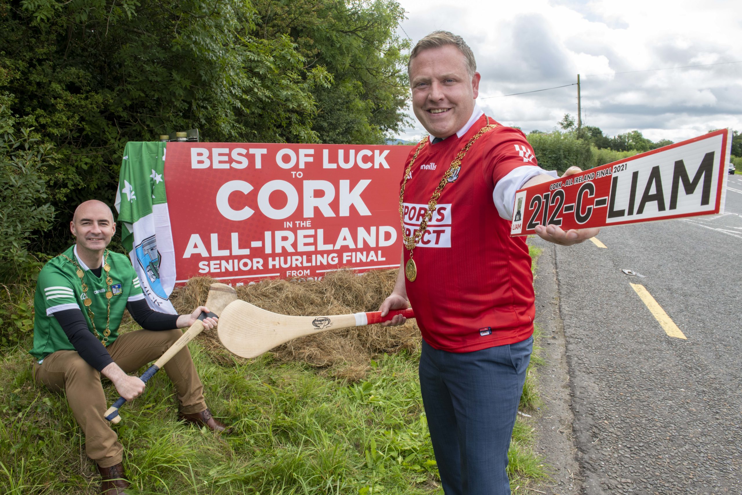 photos-cork-lord-mayor-joins-with-his-counterpart-limerick-mayor-ahead